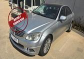 Compra y venta de coches rotos.