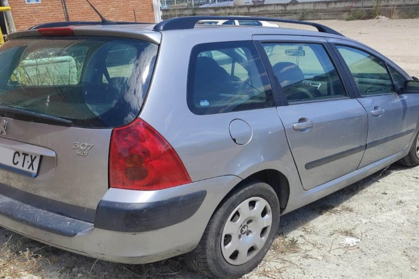 Compra y venta de coches rotos.