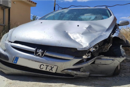 Compra y venta de coches rotos.