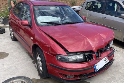 Compra y venta de coches rotos.