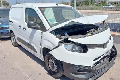 Compra y venta de coches rotos.