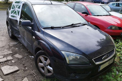 Compra y venta de coches rotos.