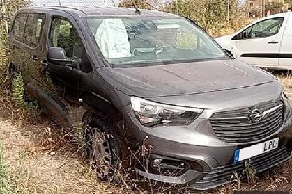 Compra y venta de coches rotos.