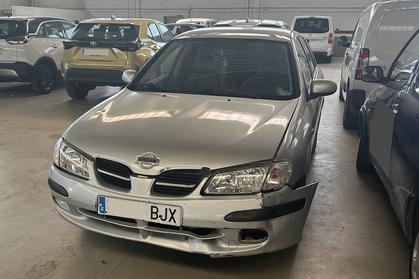 Compra y venta de coches rotos.