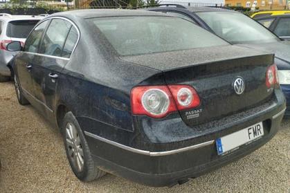 Compra y venta de coches rotos.