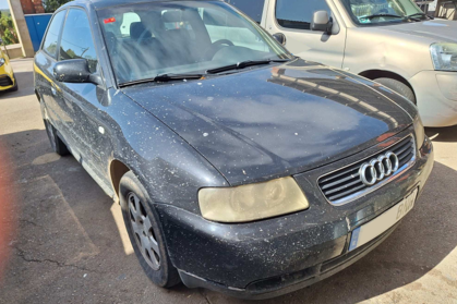 Compra y venta de coches rotos.