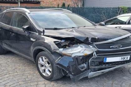 Compra y venta de coches rotos.