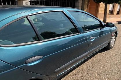 Compra y venta de coches rotos.