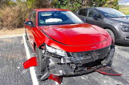 Compra y venta de coches rotos.