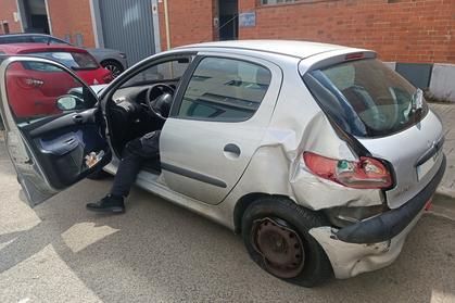 Compra venta de coches roto y accidentados.