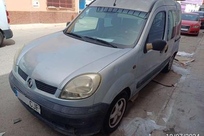 Compra y venta de coches rotos.