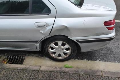 Compra y venta de coches rotos.