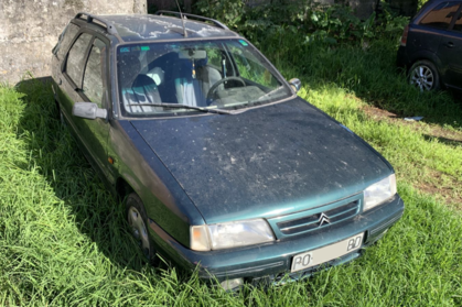 Compra y venta de coches rotos.