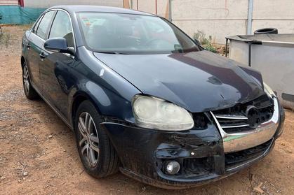 Compra y venta de coches rotos.