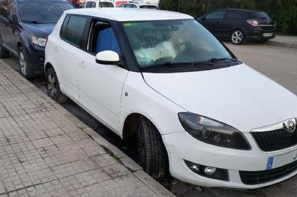 Compra y venta de coches rotos.