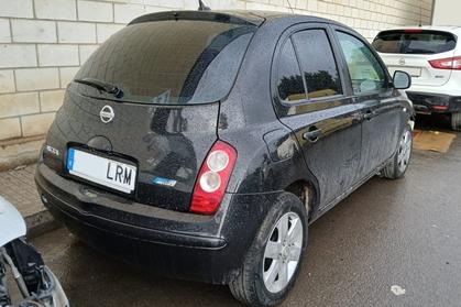 Compra y venta de coches rotos.