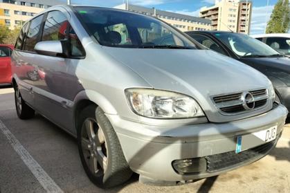 Compra y venta de coches rotos.