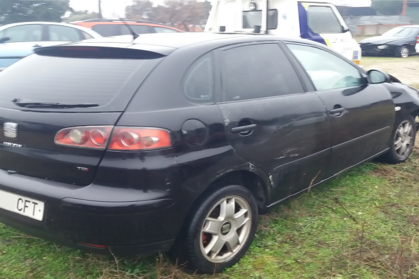 Compra y venta de coches rotos.