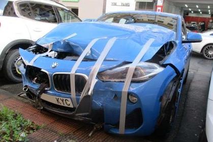 Compra y venta de coches rotos.